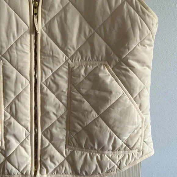 J Crew Mercantile Quilted Vest - Picture 2 of 4